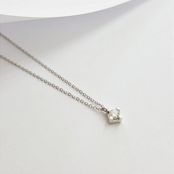 Corrente c/ Ponto de Luz Diamante em Ouro Branco