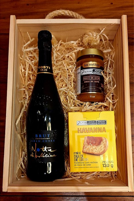 Kit com Mini Panetone e Doce de Leite