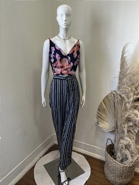 Macacão Floral Listras Enfim - G