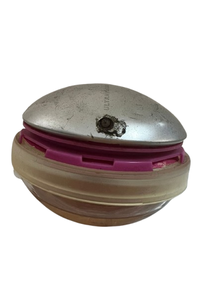 Ultraviolet Eau De Parfum Feminino - Paco Rabanne (SEM CAIXA, SEM TAMPA, BORRIFADOR NÃO FUNCIONA, FRASCO AVARIADO E VAZADO)