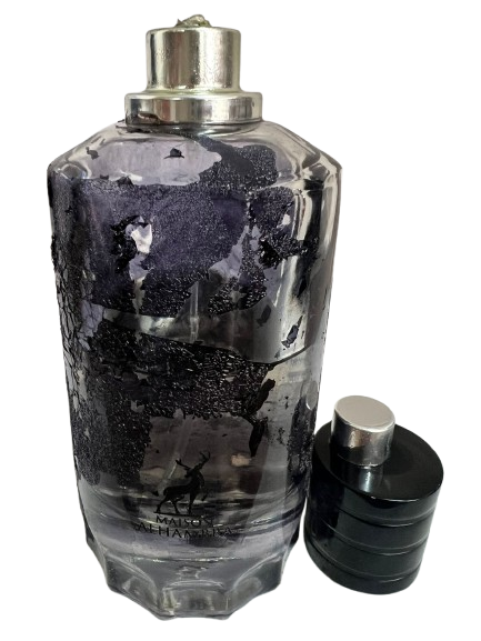 Salvo Eau De Parfum Masculino - Maison Alhambra (SEM CAIXA, FRASCO AVARIADO, BORRIFADOR QUEBRADO E VAZADO)