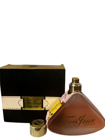 Tres Jour Eau de Parfum Feminino - (CAIXA AMASSADA, FRASCO AVARIADO E VAZADO)