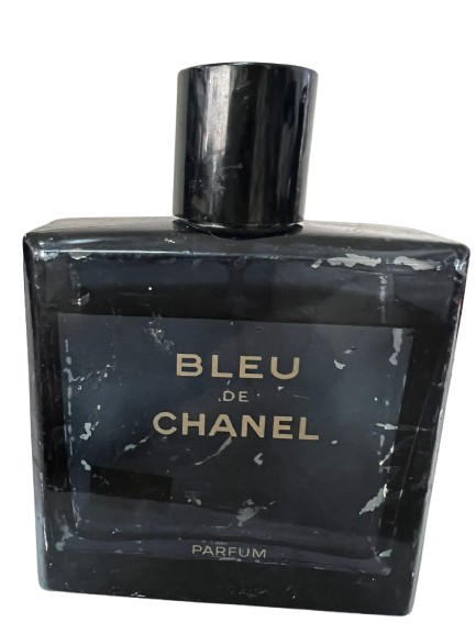 Bleu Parfum Masculino - Chanel (SEM CAIXA, VAZADO E FRASCO AVARIADO)
