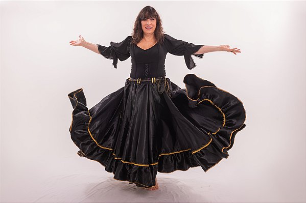 Saia Cigana Longa com 1 babado com 14 metros de roda modelo Cigana Madalena Preto