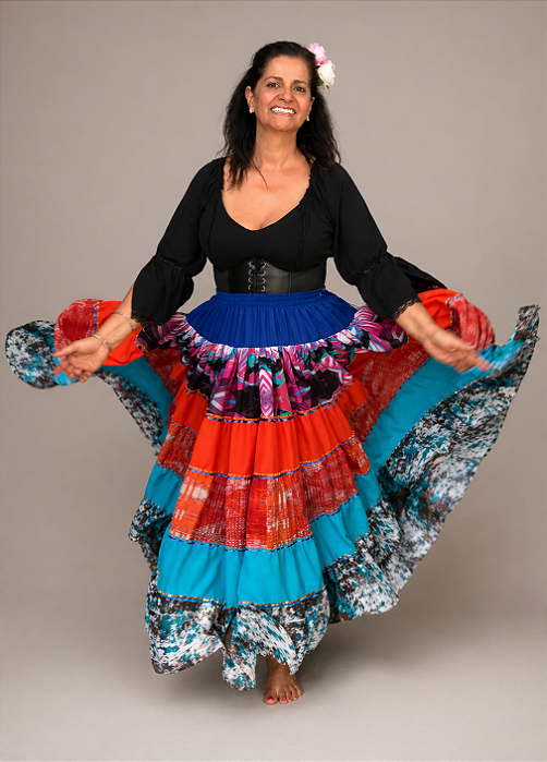 Saia Longa Cigana Modelo Patchwork com 12 metros de roda Azul