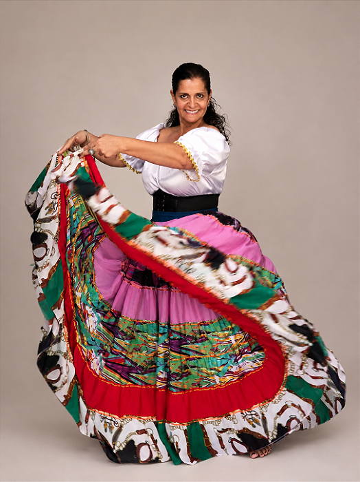 Saia Longa Cigana Modelo Patchwork com 12 metros de roda Rosa