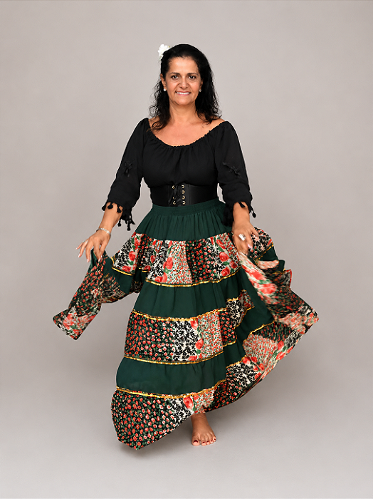 Saia Longa Cigana Modelo Patchwork com 12 metros de roda Verde Escuro