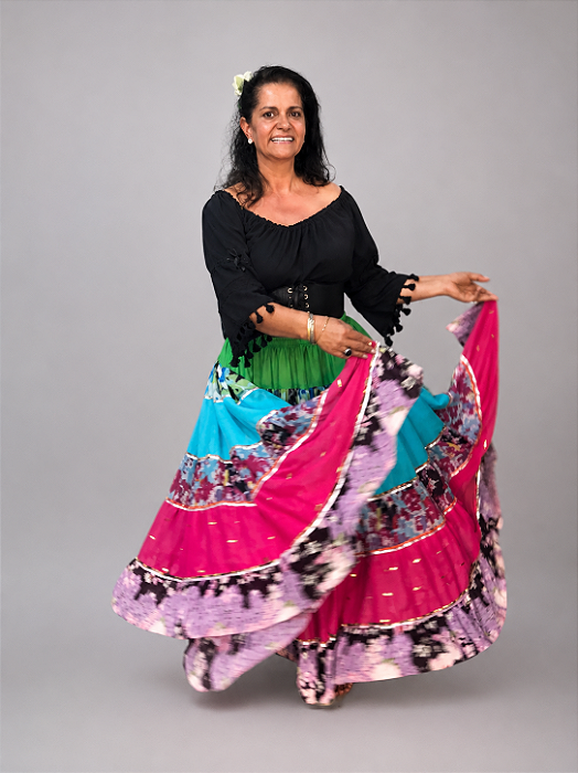 Saia Longa Cigana Modelo Patchwork com 12 metros de roda Azul Claro