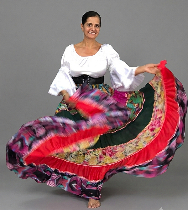 Saia Longa Cigana Modelo Patchwork com 12 metros de roda Verde