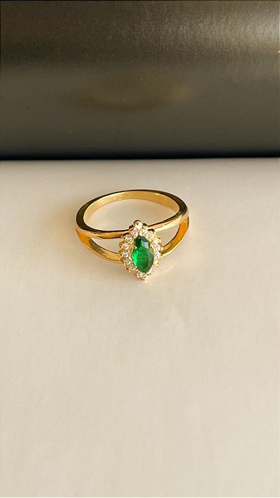 Anel Microcravejado Esmeralda