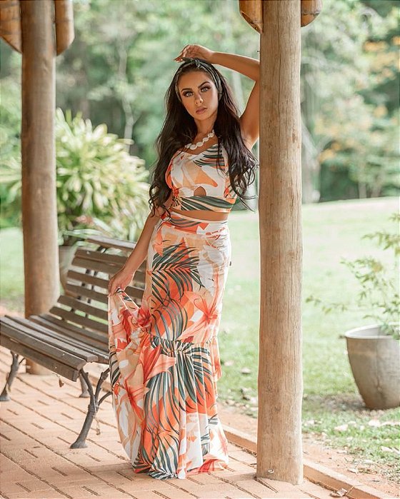 Conjunto  Feminino de Saia e Cropped Resort