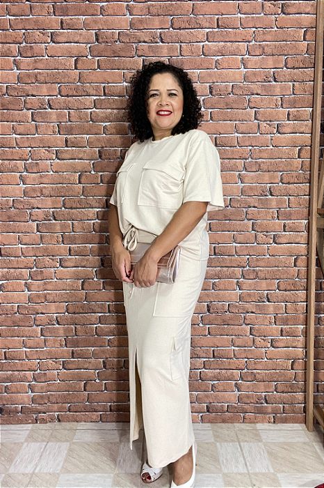 Conjunto Femnino de Saia e blusa com Bolsos