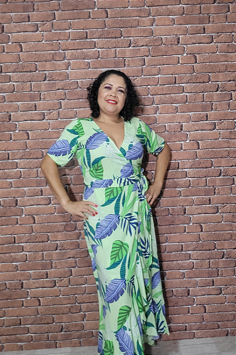 Vestido Feminino Envelope Mangas Curtas