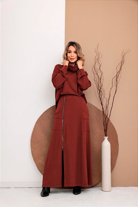 Conjunto Feminino Gola Boba com Saia Longa com Fenda – Elegância & Movimento