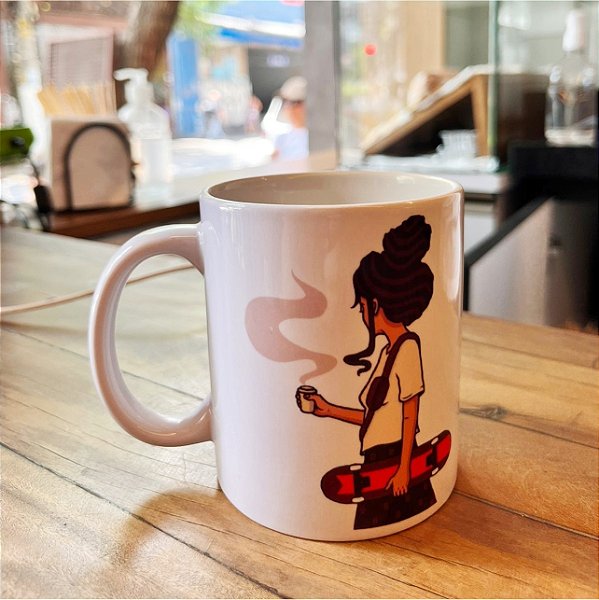 Caneca de Porcelana - Coffee Walk Girl (Arte 2)