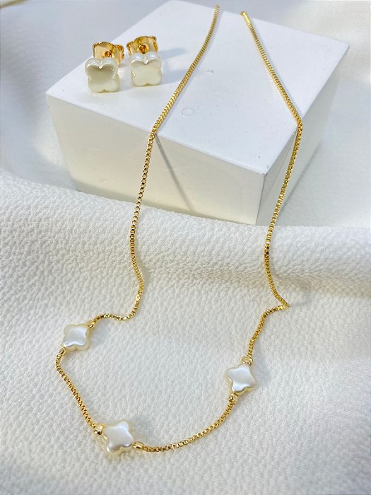 CONJUNTO TRÊS TREVOS EM MADRE PÉROLA