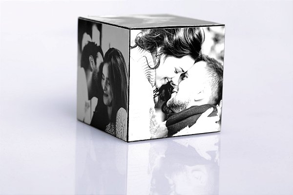 CUBO EM MDF PERSONALIZADO COM 6 FOTOS 8X8CM