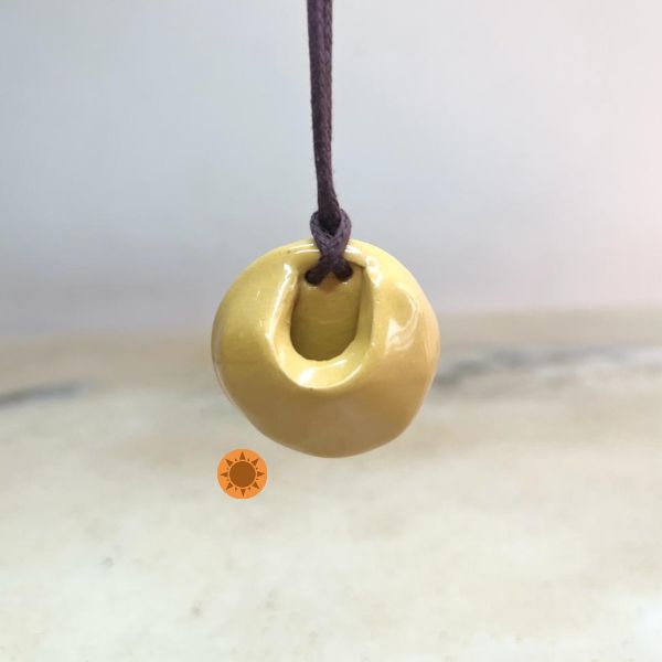Colar Difusor Pessoal de Óleos Essenciais Redondo Amarelo