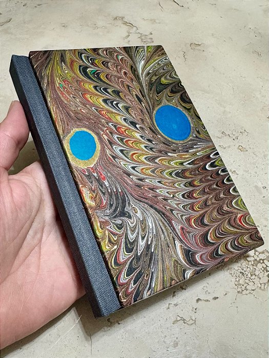 Caderno A6 – Lombada quadrada - Folhas Lisas