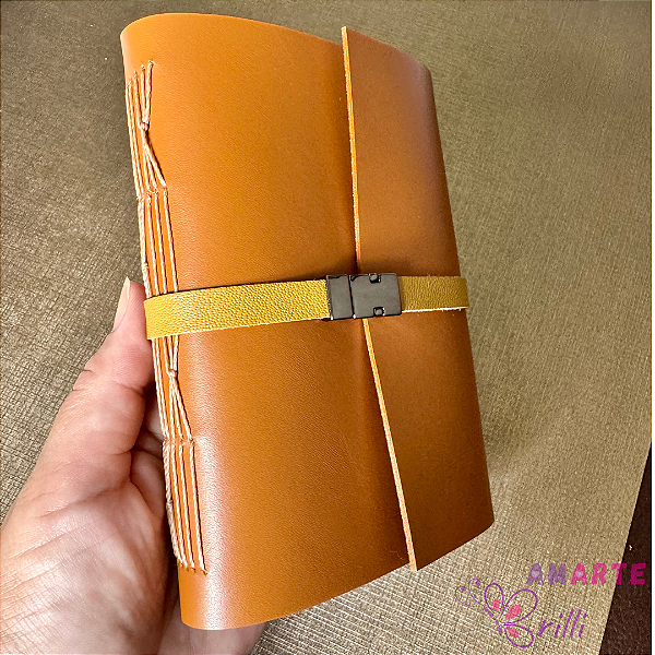 Caderno A6 – Sketchbook – Couro - fecho magnético
