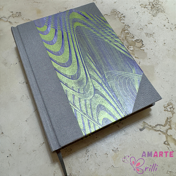 Caderno A6+ Modelo tradicional - Folhas Lisas