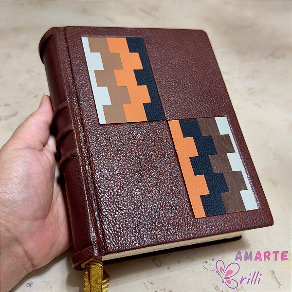 Caderno Encantado A6+ de Folhas Lisas – Tradicional Vintage – Couro Legítimo – Papel Pólen Bold 90g com corte artesanal