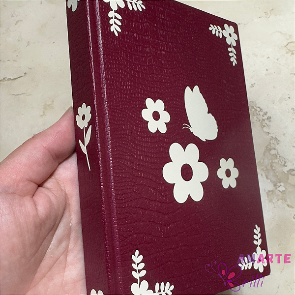 Caderno A6+ Lombada quadrada - Folhas Lisas