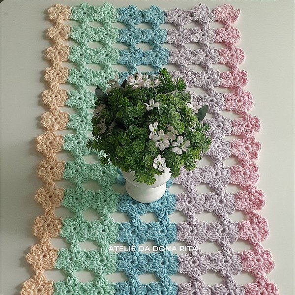 Trilho de mesa floral