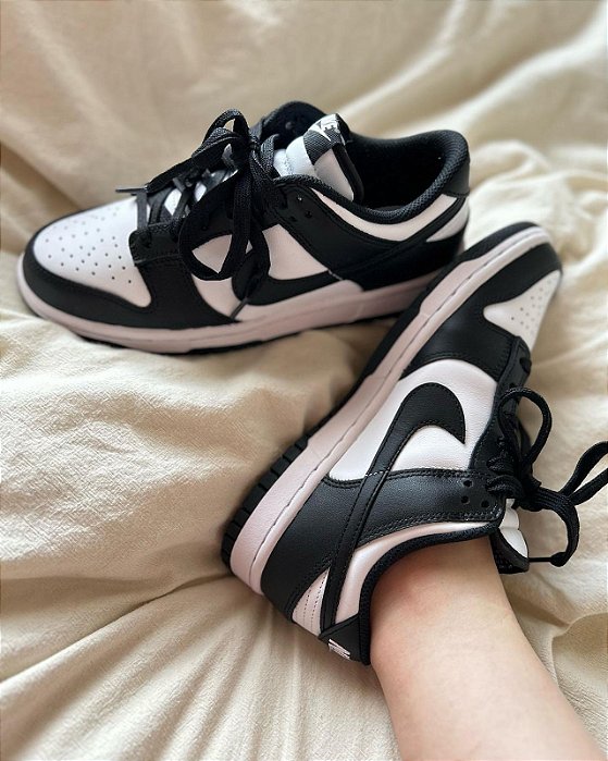 NIKE DUNK LOW PRETO BRANCO