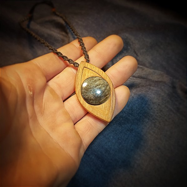 Amuleto Olho de Ouro