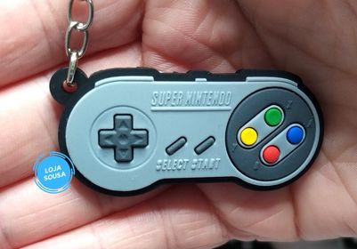 Chaveiro Emborrachado Controle Super Nintendo