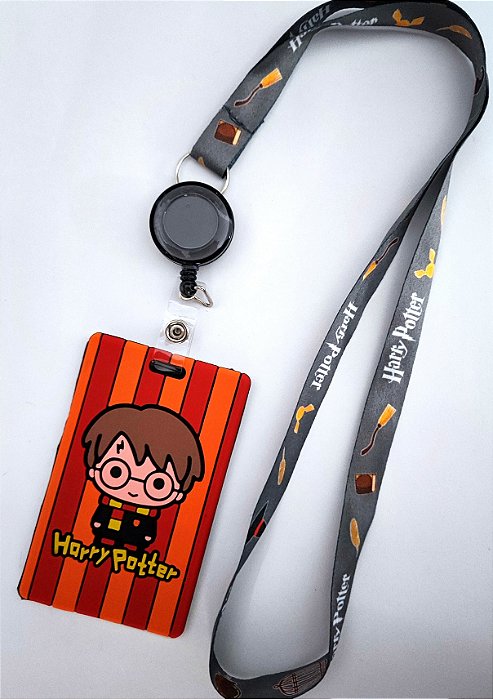 Kit Cordão + Porta Crachá Retrátil + Porta Cartão Emborrachado Harry Potter