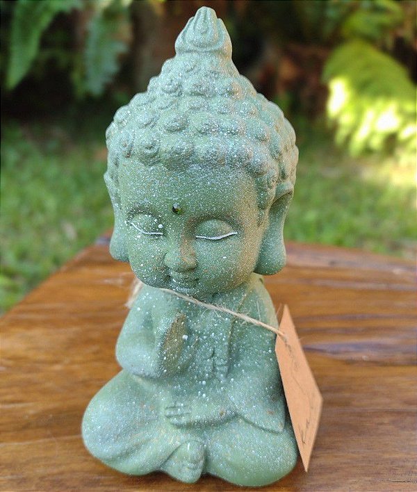 Buda bebê verde em gesso
