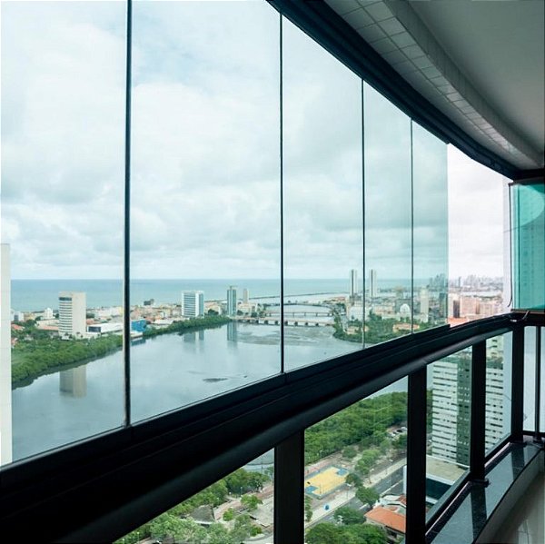 Cortina de vidro (Fechamento de sacada)