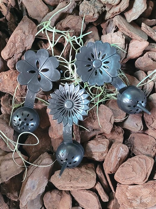 Porta Adubo Plástico Modelo Flor Preto Kit 15 unidades