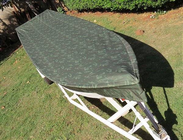 Capa/Lona de Cobertura Armazenamento, Proteção e Transporte Para Barcos Canoas Simples Semichata, Bico Fino, Chata e Redonda de Fibra ou Alumínio Em Nylon 600 COM Capuz de Capo de Motor Gripa Nautica Material Estampado Em Camuflado Militar Exército