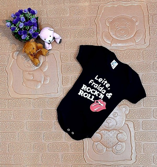 Body Bebê Leite Fraldas e Rock'n Roll