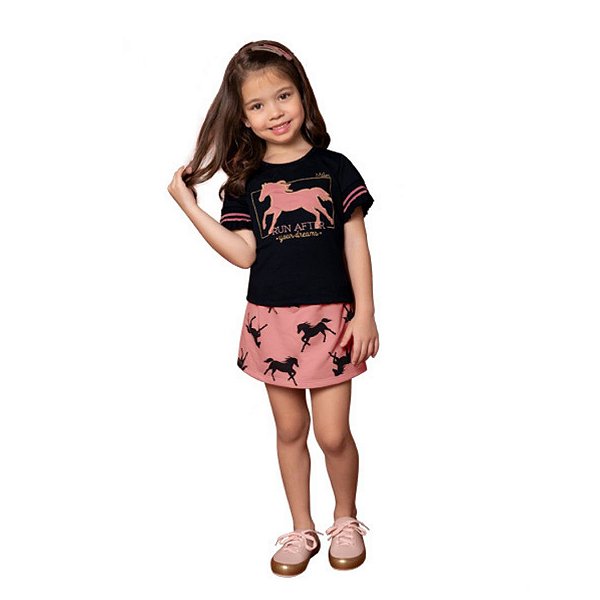 Conjunto infantil feminino Blusa em cotton na cor preta estampa cavalo -  Borboletas moda infantil