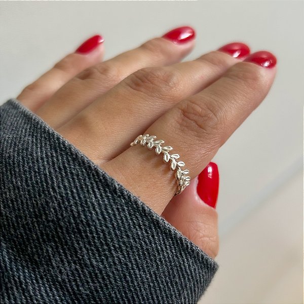 Anel Laila Desing Folhas em Prata925