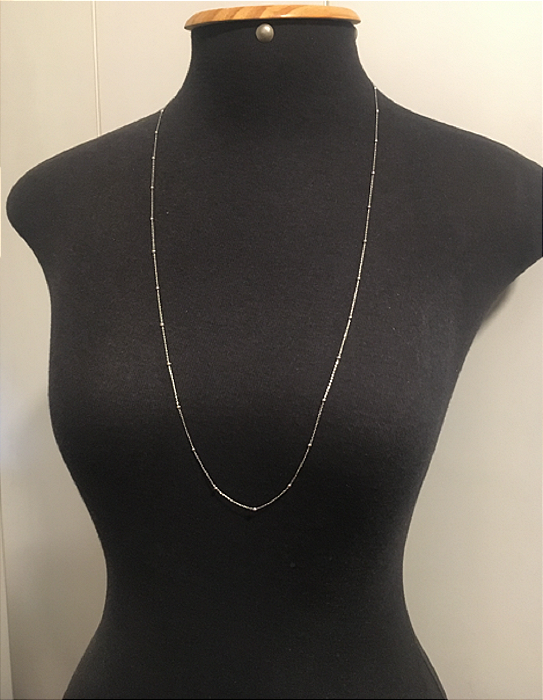 Colar longo bolinha banho de rodium OMG - 80 cm