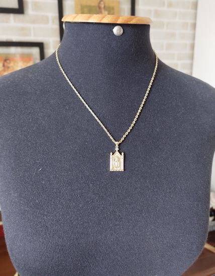 Colar com pingente Nossa Sra das Graças - Capelinha - Z