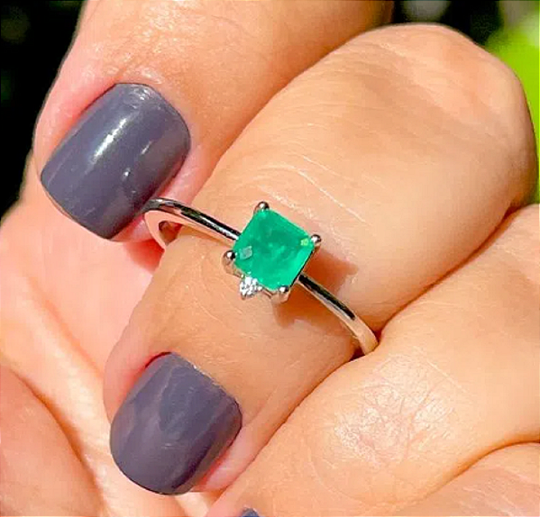 Anel quadradinho Esmeralda Fusion -  SP