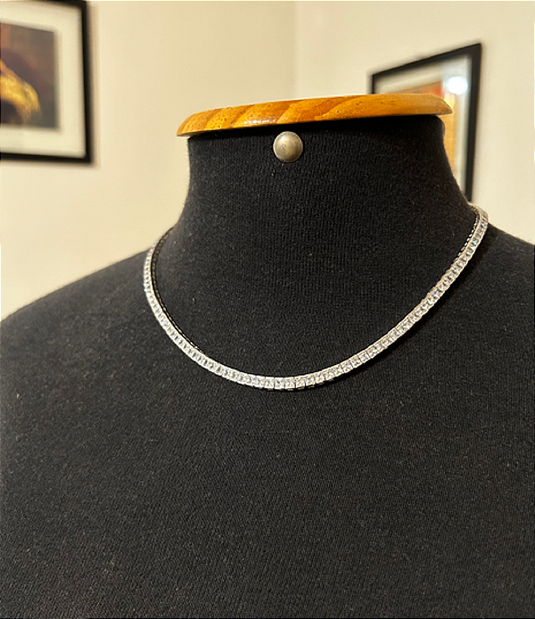 Colar Riviera com cristais quadrados ZP