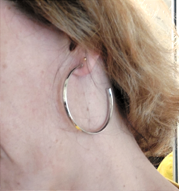 Brinco de argola grande - chatinho - rodium branco ZP