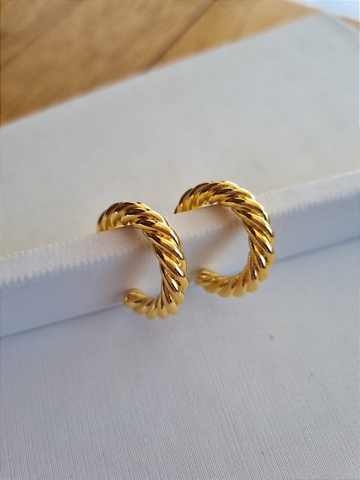 Brinco Argola Torcida Média Ouro (Par)