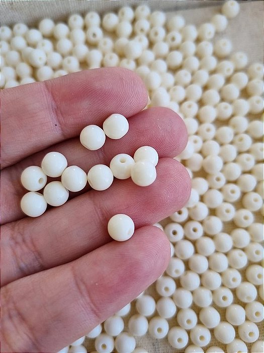 Bola Resina 6mm Off White (20gr - Aproximadamente 170un)