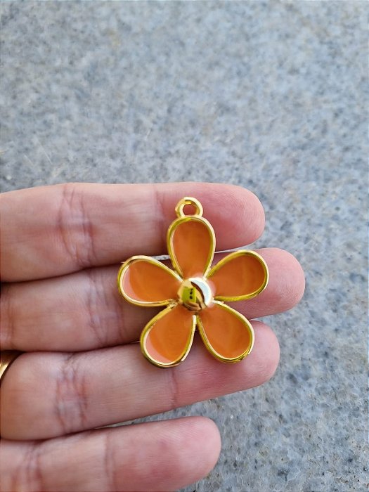 Pingente Flor Resinado Coral Ouro (1un)