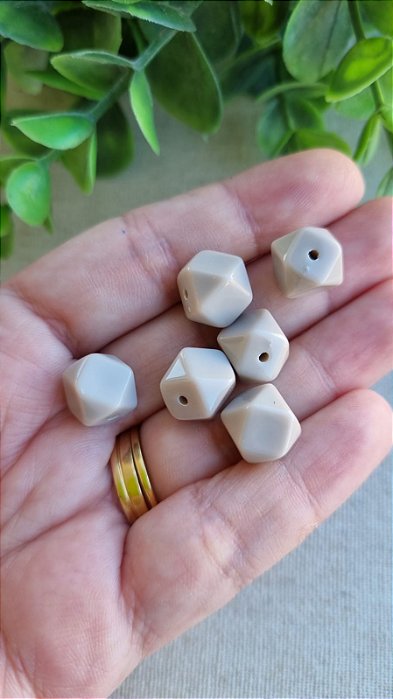 Conta de Resina Geométrica Cinza Claro 10mm  (6un)