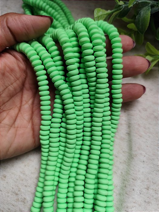 Disco de Fimo Emborrachado 8mm Verde  Lima (1 Fio- Aproximadamente 120un)