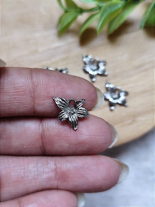 Pingente Flor 10mm Níquel (UN)
